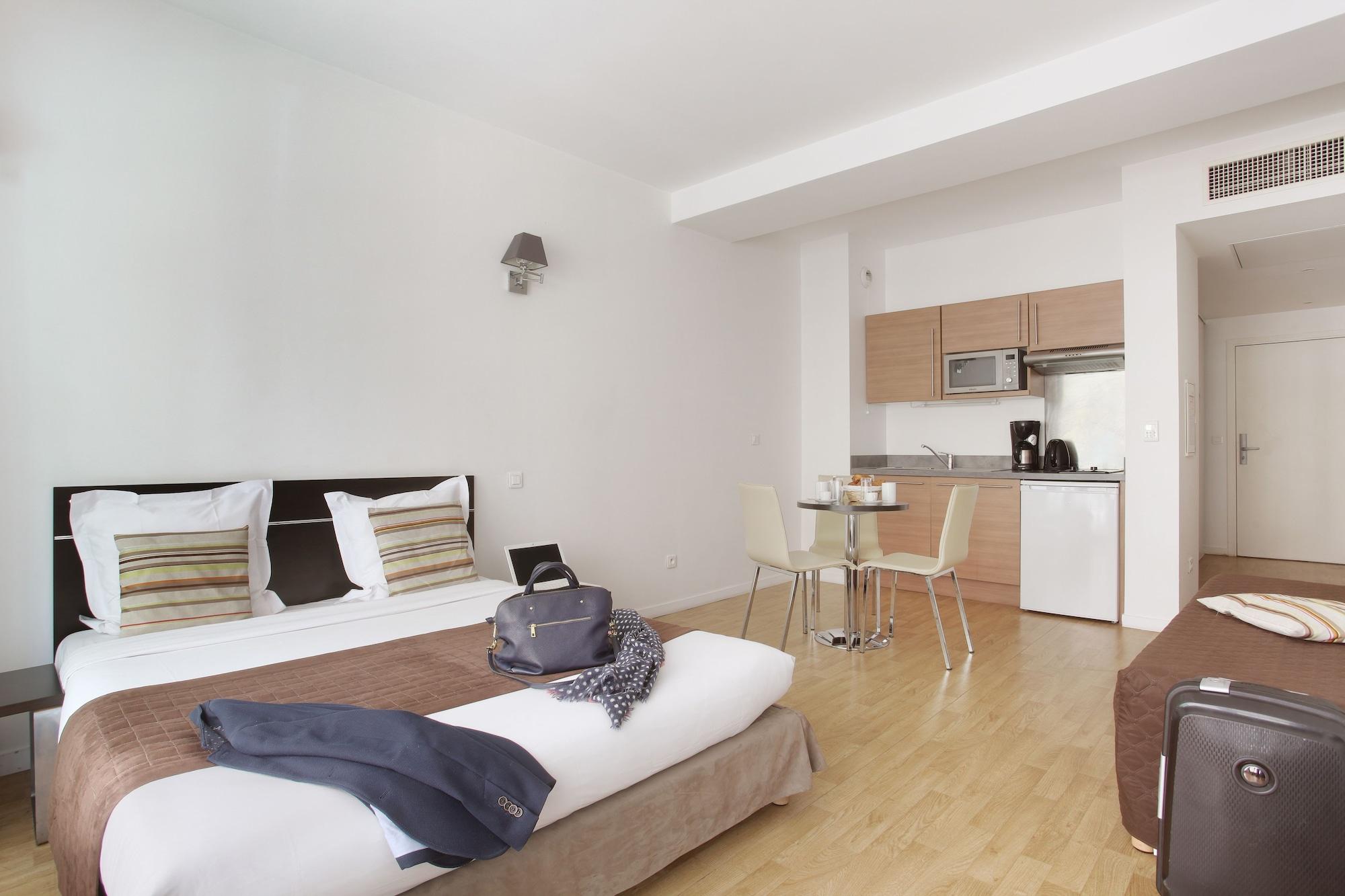 Appart Hotel Odalys City Beausoleil Les Hauts De La Principaute Bagian luar foto