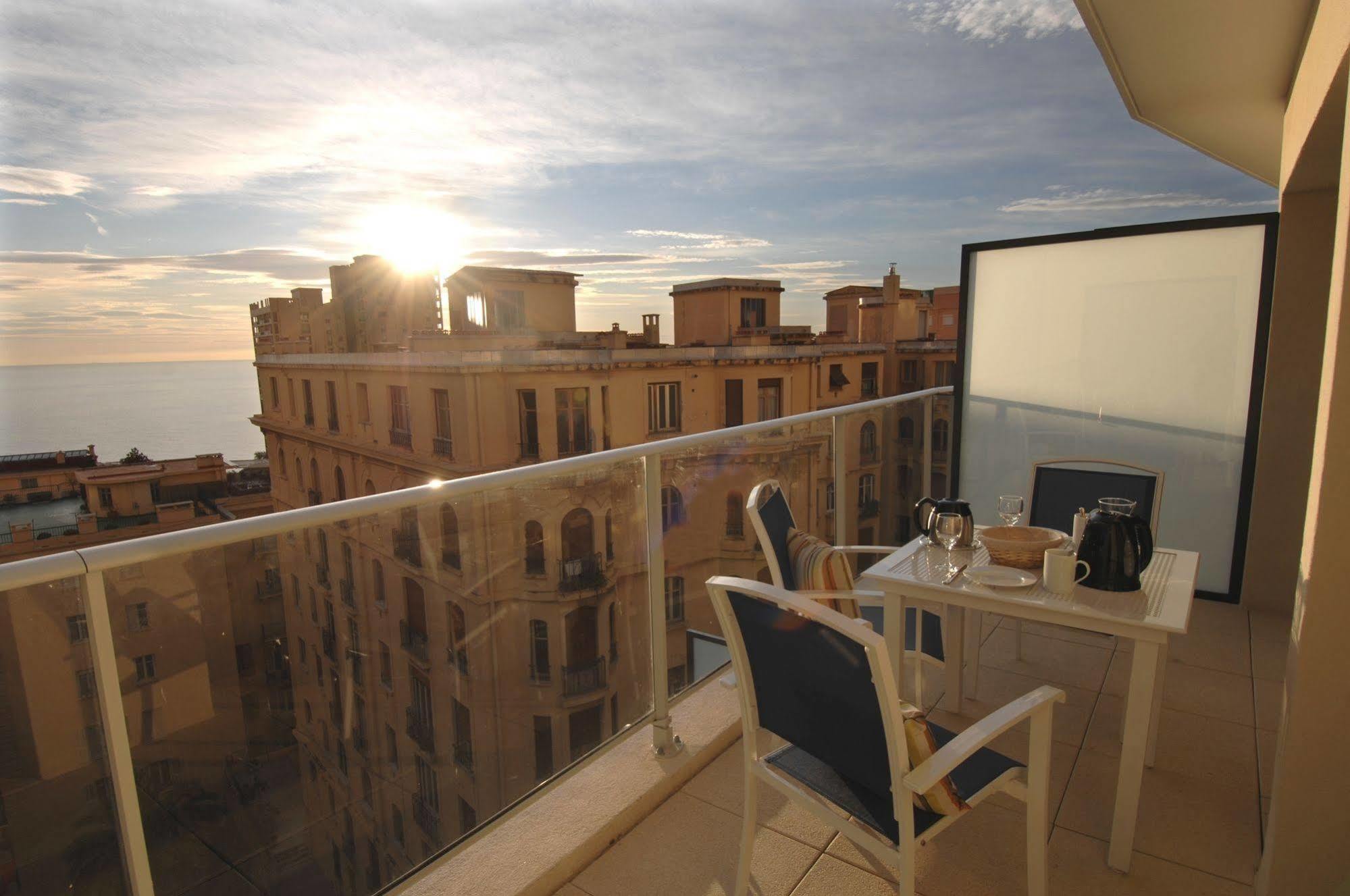Appart Hotel Odalys City Beausoleil Les Hauts De La Principaute Bagian luar foto